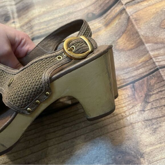 UGG Lomita size 7 Women’s Brown Open Toe Clog Heeled Sandals - Picture 5 of 6